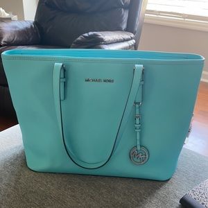 AUTHENTIC Michael Kors Purse